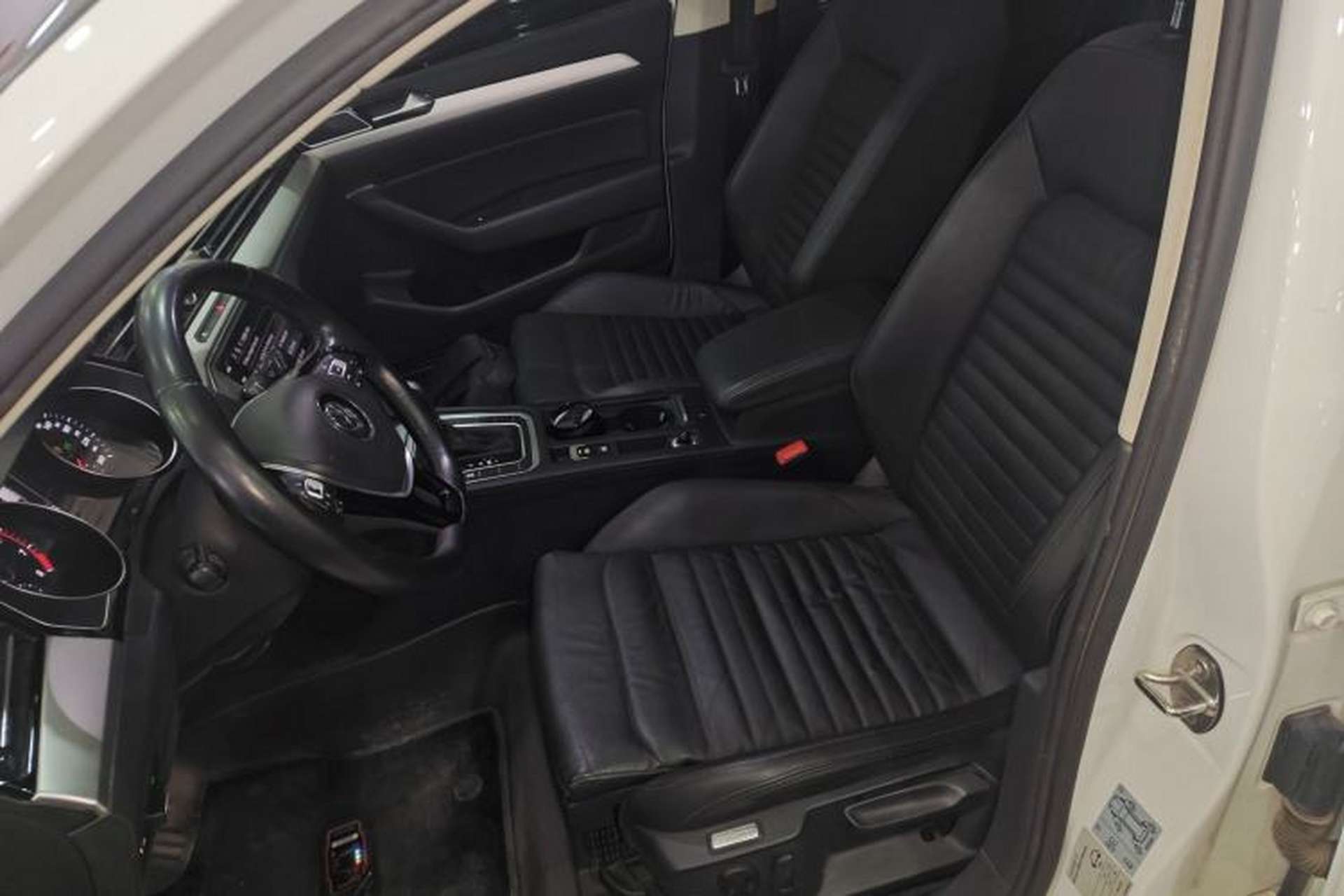 Used Volkswagen Variant 2018 380TSI Two-Wheel Drive Comfort Edition Left Front Seat