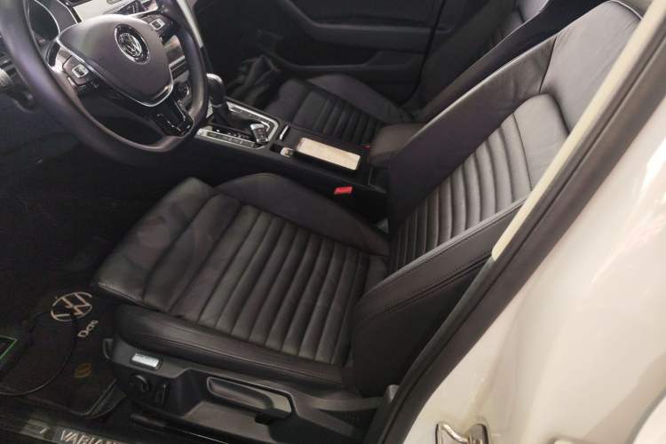Used Volkswagen Variant 2018 380TSI Two-Wheel Drive Comfort Edition Left Front Seat