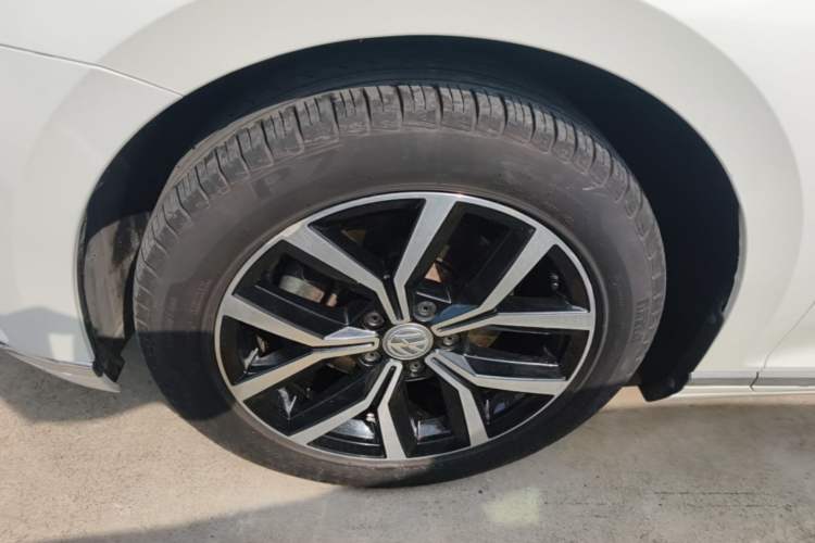 Used Volkswagen Variant 2018 380TSI Two-Wheel Drive Comfort Edition Left Front Wheel Hub