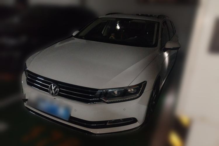 Used Volkswagen Variant 2018 380TSI Two-Wheel Drive Comfort Edition Guazi used car, China used car export, Used car for sale, Used  cars, Cheapest cars for sale