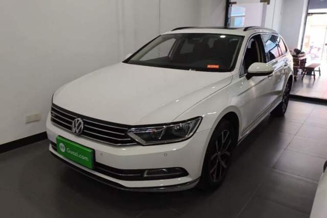 Ojetý Volkswagen Variant 2018 380TSI Two-Wheel Drive Comfort Edition