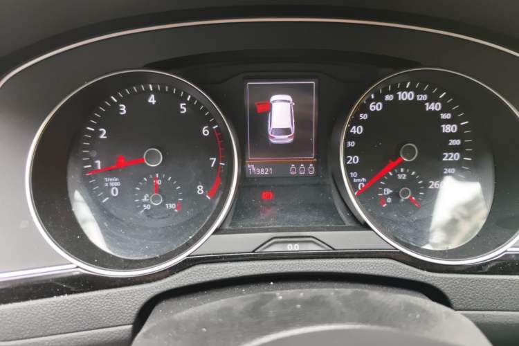 Used Volkswagen Variant 2018 380TSI Two-Wheel Drive Comfort Edition Odometer Close Up
