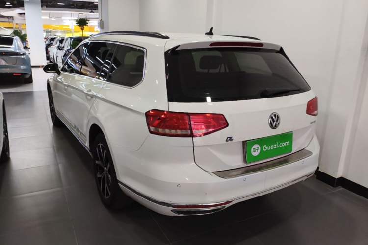 Used Volkswagen Variant 2018 380TSI Two-Wheel Drive Comfort Edition Rear Left 45 Deg