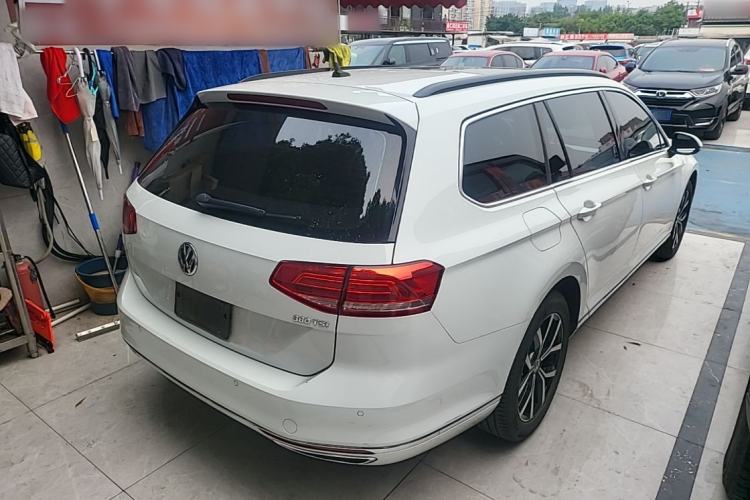 Used Volkswagen Variant 2018 380TSI Two-Wheel Drive Comfort Edition Rear Right 45 Deg