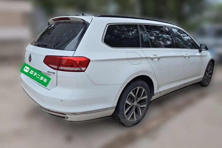 Used Volkswagen Variant 2018 380TSI Two-Wheel Drive Comfort Edition Rear Right 45 Deg