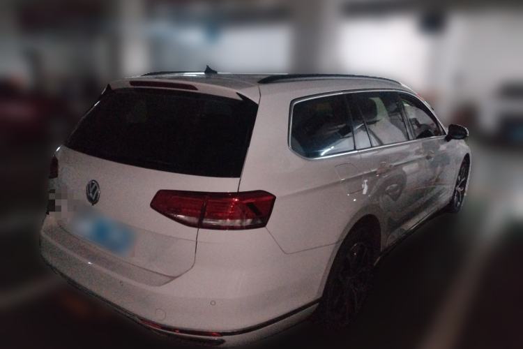 Used Volkswagen Variant 2018 380TSI Two-Wheel Drive Comfort Edition Rear Right 45 Deg