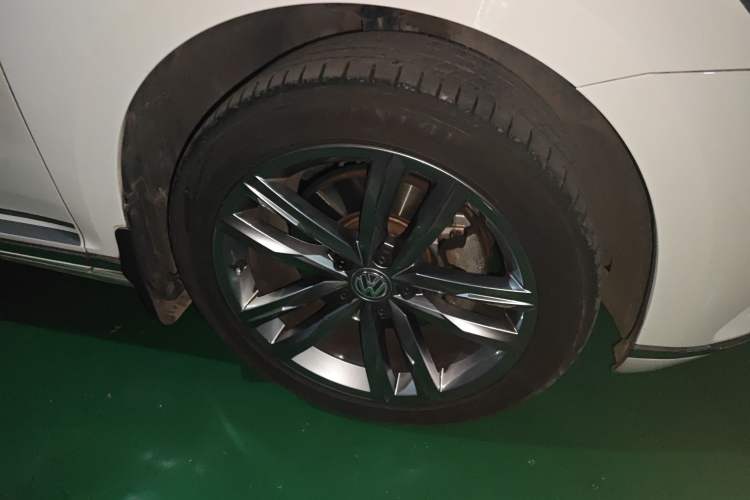 Used Volkswagen Variant 2018 380TSI Two-Wheel Drive Comfort Edition Right Front Wheel Hub