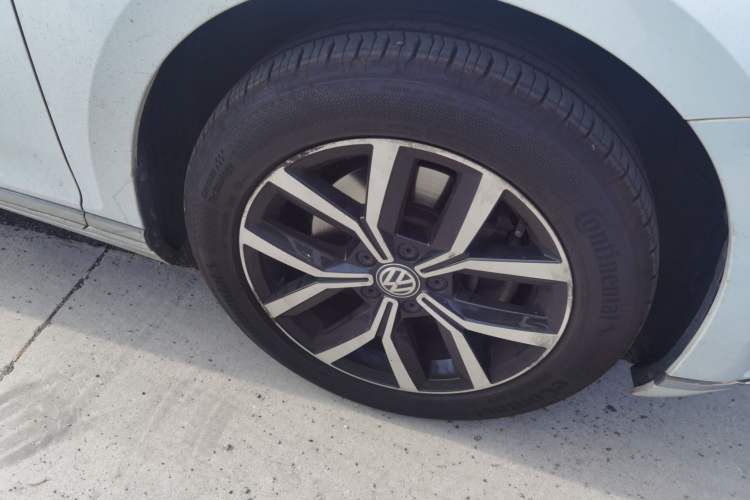 Used Volkswagen Variant 2018 380TSI Two-Wheel Drive Comfort Edition Right Front Wheel Hub