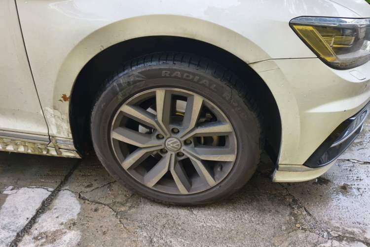 Used Volkswagen Variant 2018 380TSI Two-Wheel Drive Comfort Edition Right Front Wheel Hub