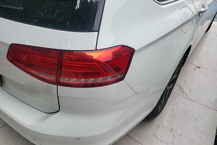 Used Volkswagen Variant 2018 380TSI Two-Wheel Drive Comfort Edition Right Rear Taillight