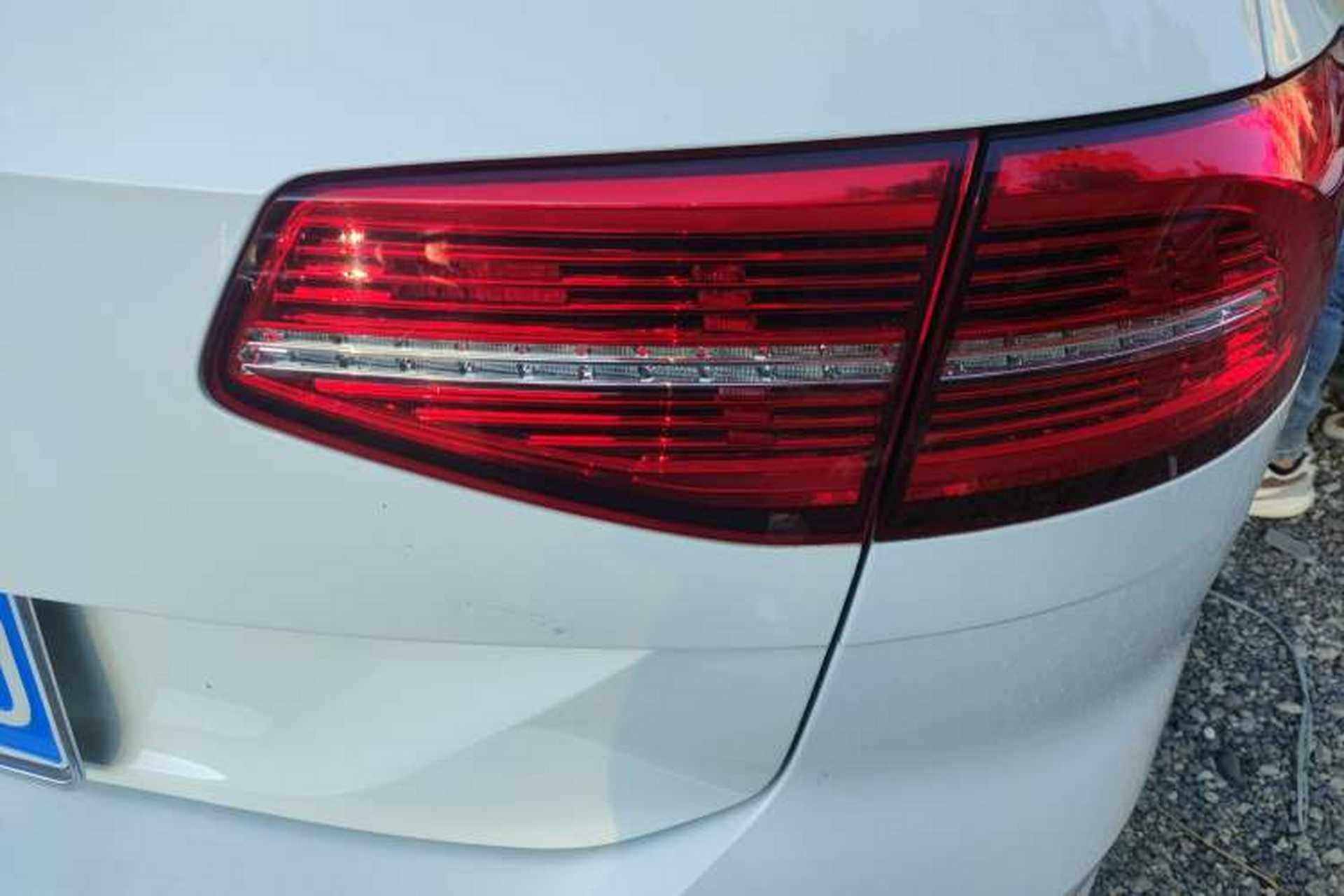 Used Volkswagen Variant 2018 380TSI Two-Wheel Drive Comfort Edition Right Rear Taillight