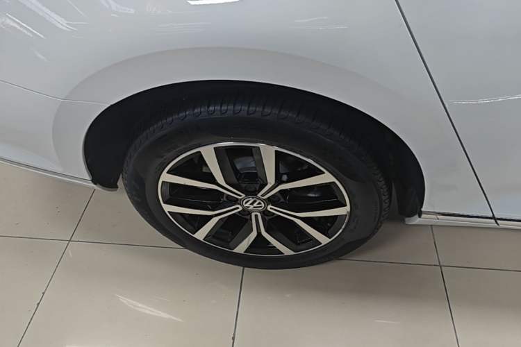 Used Volkswagen Variant 2018 380TSI Two-Wheel Drive Comfort Edition Right Rear Wheel Hub