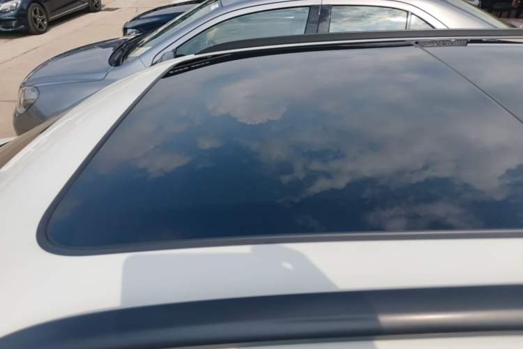 Used Volkswagen Variant 2018 380TSI Two-Wheel Drive Comfort Edition Roof