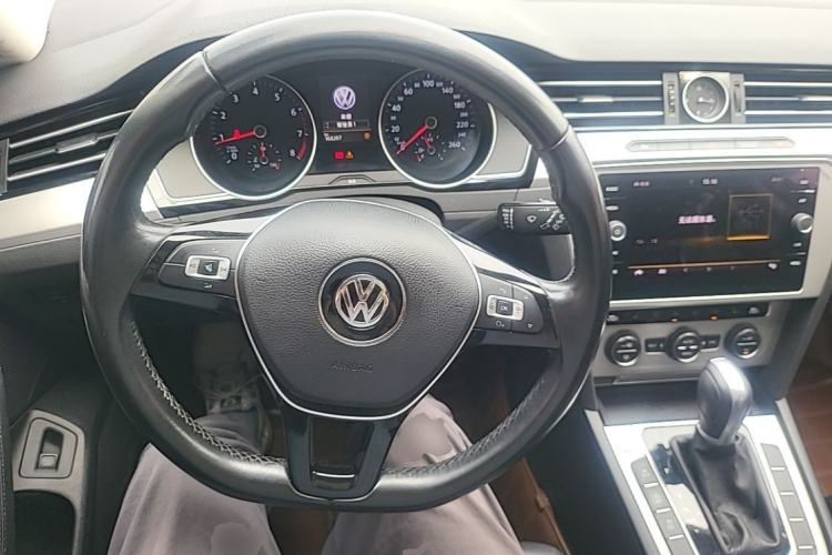 Used Volkswagen Variant 2018 380TSI Two-Wheel Drive Comfort Edition Steering Wheel