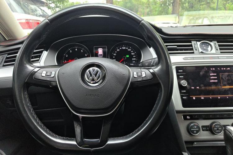 Used Volkswagen Variant 2018 380TSI Two-Wheel Drive Comfort Edition Steering Wheel