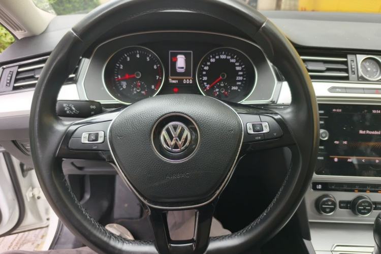 Used Volkswagen Variant 2018 380TSI Two-Wheel Drive Comfort Edition Steering Wheel