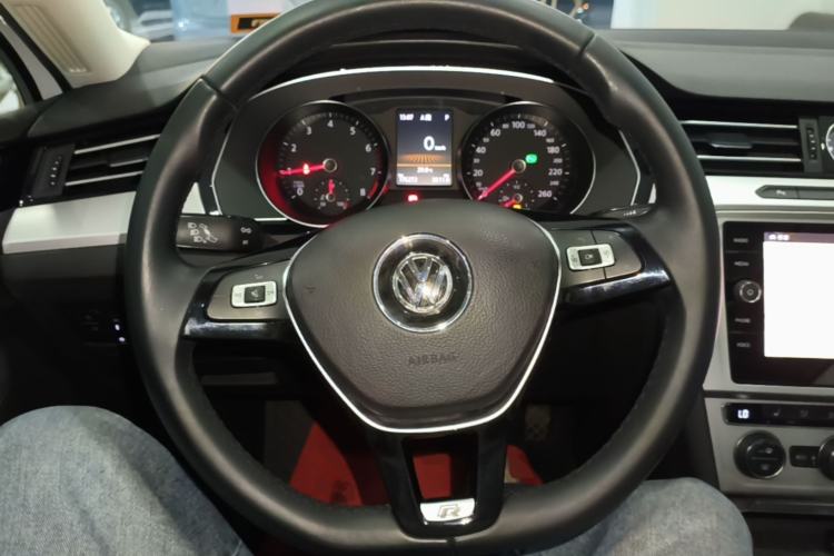 Used Volkswagen Variant 2018 380TSI Two-Wheel Drive Comfort Edition Steering Wheel