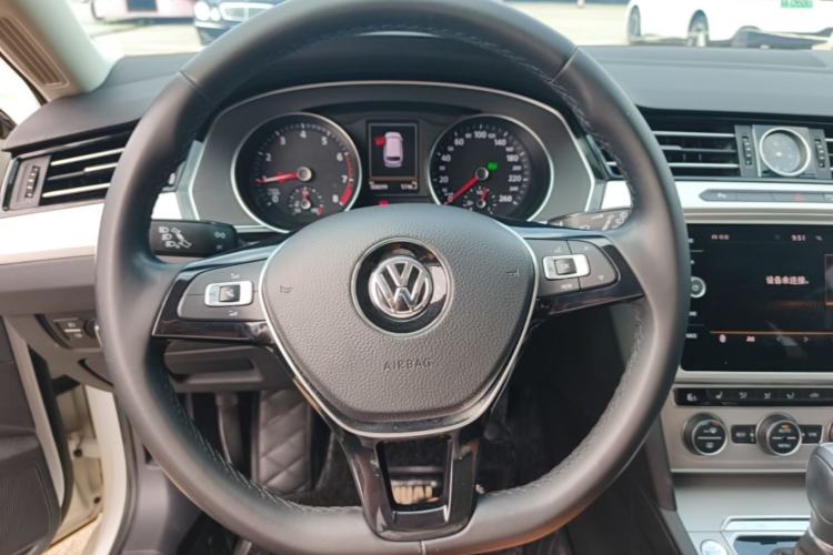 Used Volkswagen Variant 2018 380TSI Two-Wheel Drive Comfort Edition Steering Wheel