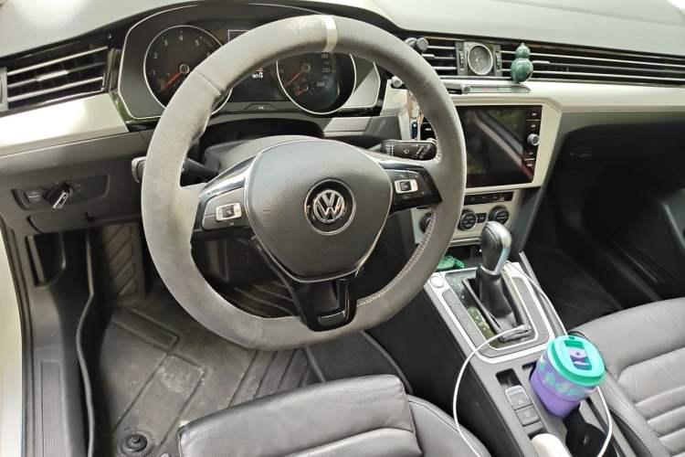 Used Volkswagen Variant 2018 380TSI Two-Wheel Drive Comfort Edition Steering Wheel