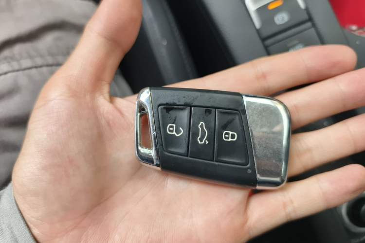 Used Volkswagen Variant 2018 380TSI Two-Wheel Drive Comfort Edition Vehicle Key