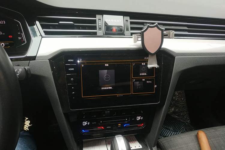 Used Volkswagen Variant 2021 2.0T Comfort Edition Audio And AC Panel