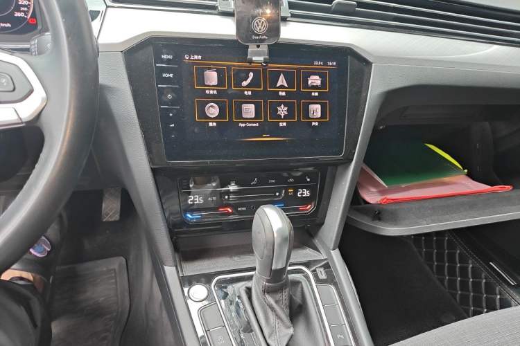 Used Volkswagen Variant 2021 2.0T Comfort Edition Audio And AC Panel