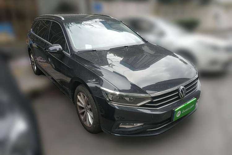Used Volkswagen Variant 2021 2.0T Comfort Edition Front Right 45 Deg