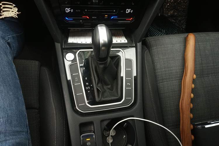 Used Volkswagen Variant 2021 2.0T Comfort Edition Gear Lever