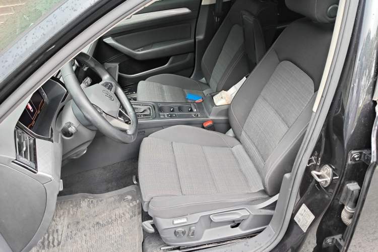 Used Volkswagen Variant 2021 2.0T Comfort Edition Left Front Seat
