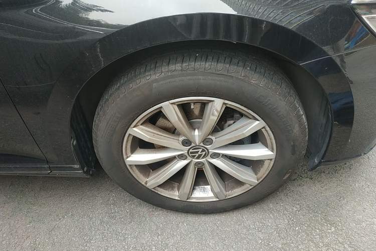 Used Volkswagen Variant 2021 2.0T Comfort Edition Right Front Wheel Hub