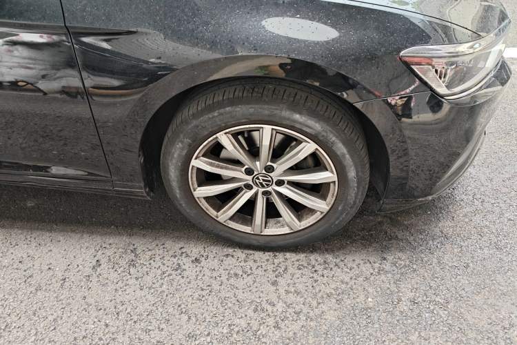Used Volkswagen Variant 2021 2.0T Comfort Edition Right Front Wheel Hub