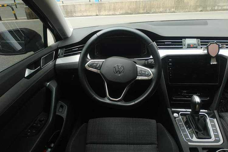 Used Volkswagen Variant 2021 2.0T Comfort Edition Steering Wheel