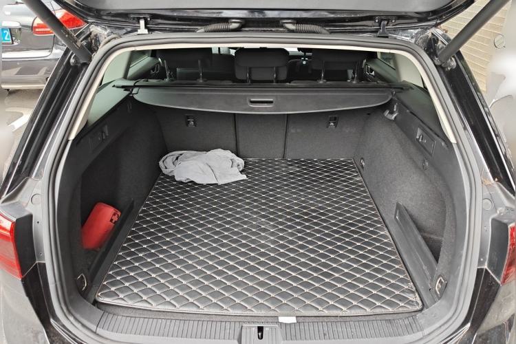 Used Volkswagen Variant 2021 2.0T Comfort Edition Trunk
