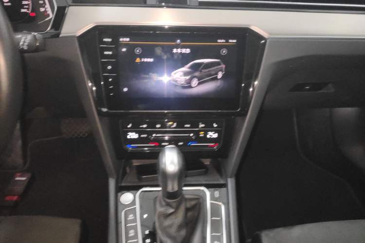 Used Volkswagen Variant 2021 2.0T Comfort Edition Audio And AC Panel