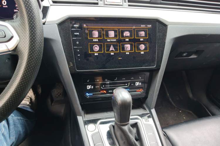 Used Volkswagen Variant 2021 2.0T Comfort Edition Audio And AC Panel