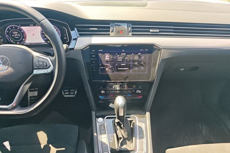 Used Volkswagen Variant 2021 2.0T Comfort Edition Audio And AC Panel