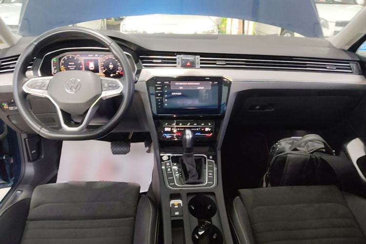 Used Volkswagen Variant 2021 2.0T Comfort Edition Center Console