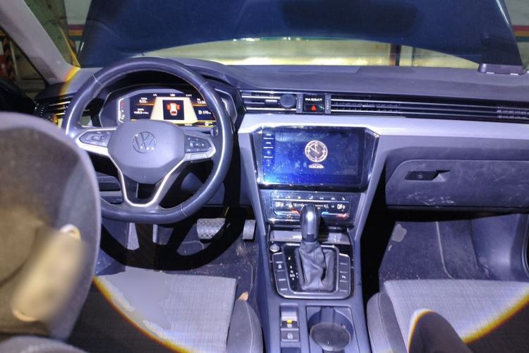 Used Volkswagen Variant 2021 2.0T Comfort Edition Center Console