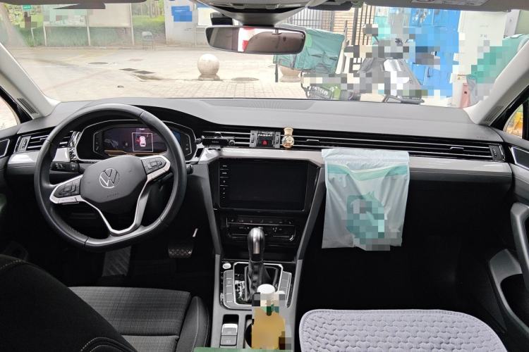 Used Volkswagen Variant 2021 2.0T Comfort Edition Center Console