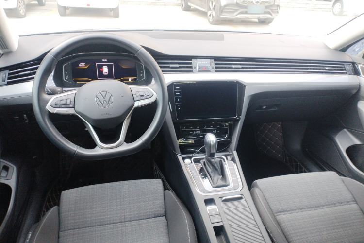 Used Volkswagen Variant 2021 2.0T Comfort Edition Center Console