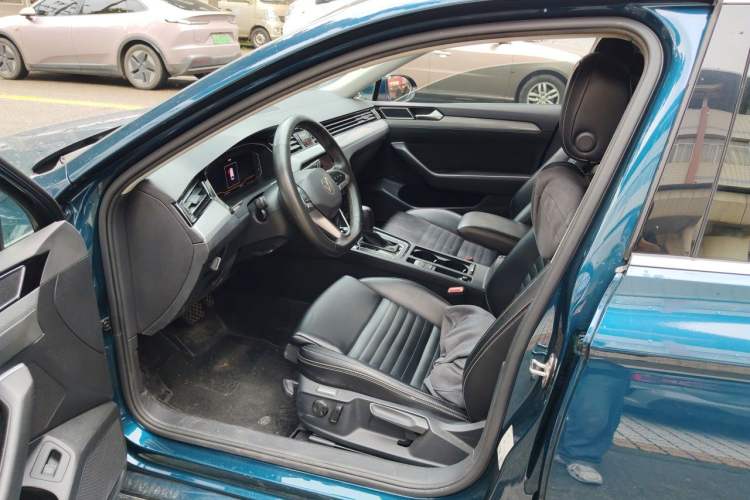 Used Volkswagen Variant 2021 2.0T Comfort Edition Driver Seat