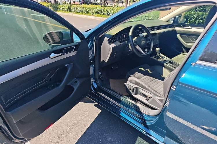 Used Volkswagen Variant 2021 2.0T Comfort Edition Driver Seat