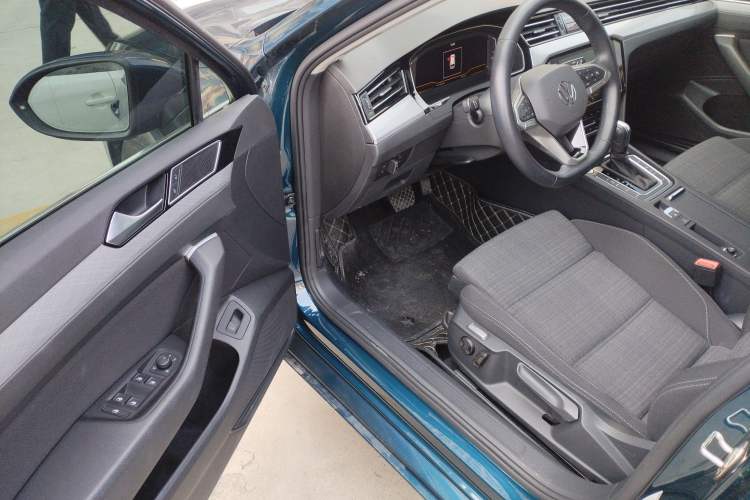 Used Volkswagen Variant 2021 2.0T Comfort Edition Driver Seat