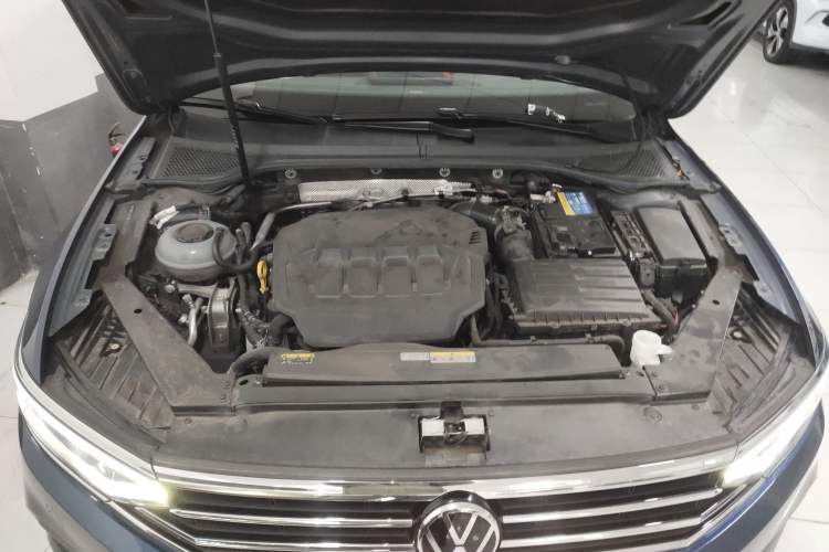 Used Volkswagen Variant 2021 2.0T Comfort Edition Engine Bay