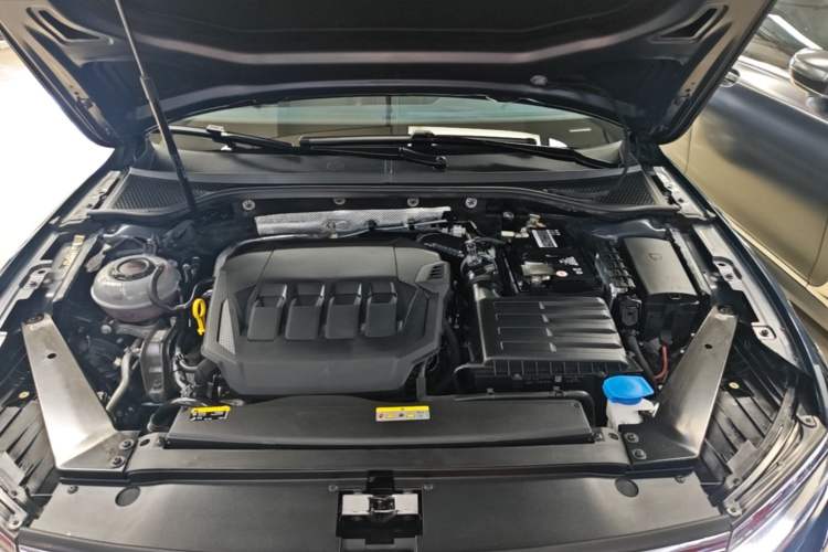 Used Volkswagen Variant 2021 2.0T Comfort Edition Engine Bay