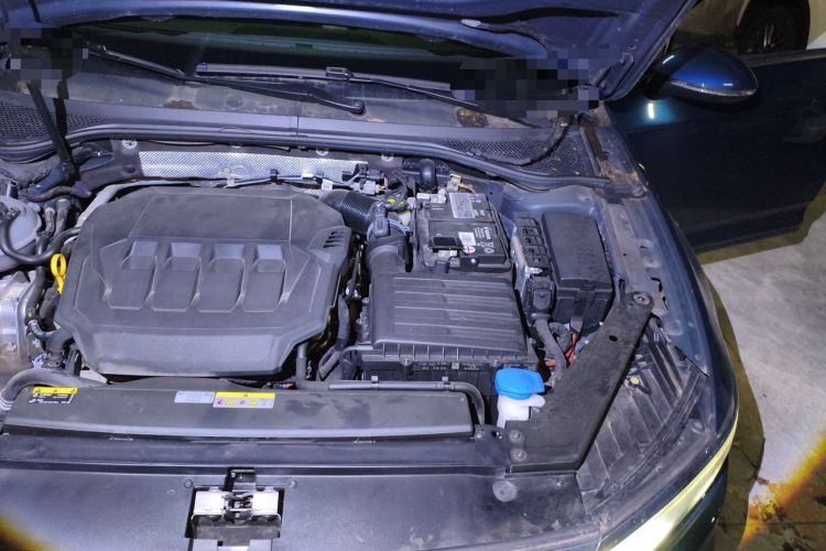 Used Volkswagen Variant 2021 2.0T Comfort Edition Engine Bay Left