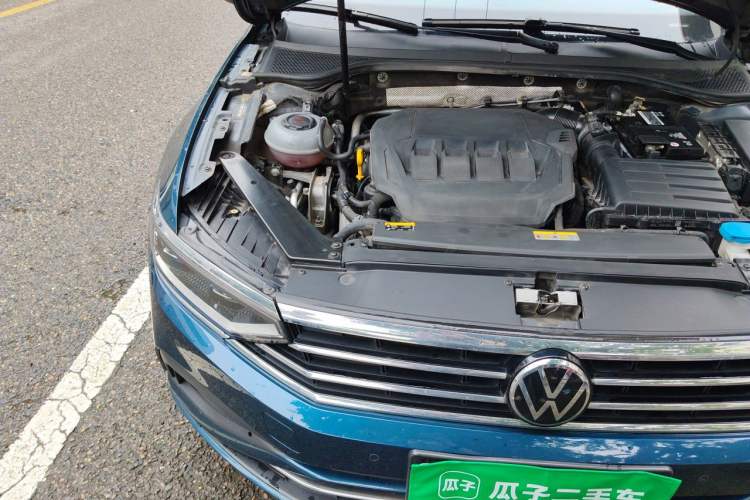 Used Volkswagen Variant 2021 2.0T Comfort Edition Engine Bay Right
