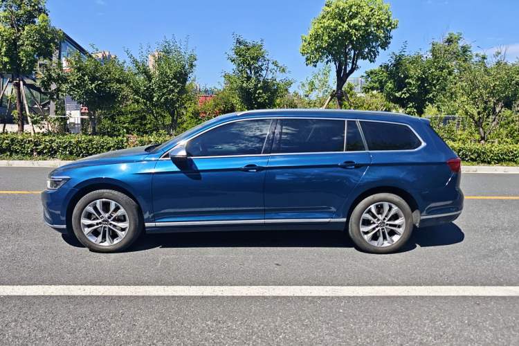 Used Volkswagen Variant 2021 2.0T Comfort Edition Exterior 2