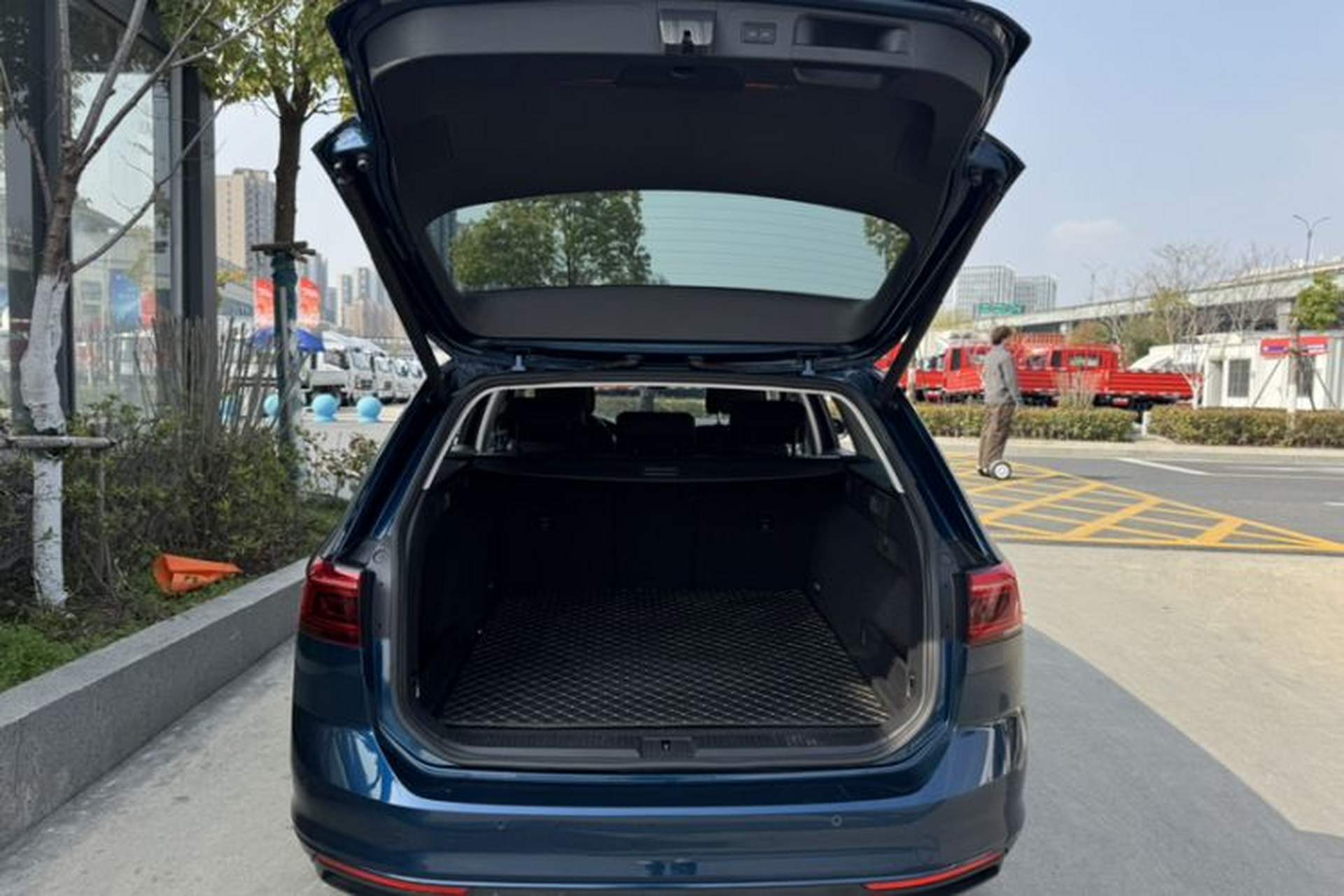 Used Volkswagen Variant 2021 2.0T Comfort Edition Exterior 3