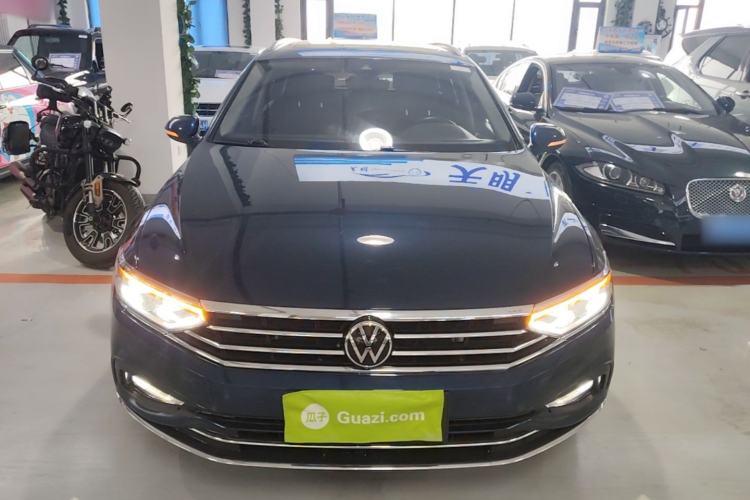 Used Volkswagen Variant 2021 2.0T Comfort Edition Front